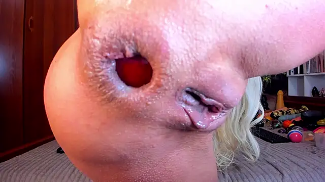 NikkaHOTx online show from 11/13/25, 05:55