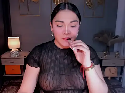 MaxeneCullens online show from 11/05/25, 05:32