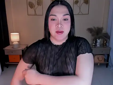 MaxeneCullens online show from 12/22/25, 03:06