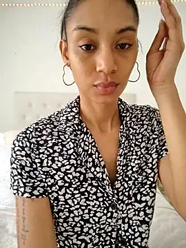 Leaberry online show from 09/23/25, 08:49