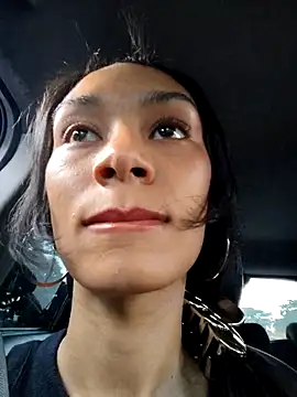 Snapshot of Leaberry chatting on 02/07/26, 10:18 Leaberry online show from 02/07/26, 10:18