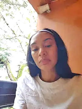 Snapshot of Leaberry chatting on 01/10/26, 06:47 Leaberry online show from 01/10/26, 06:47