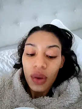 Leaberry online show from 09/19/25, 04:11