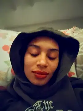 Leaberry online show from 11/28/25, 04:45