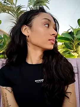 Leaberry online show from 11/02/25, 05:40