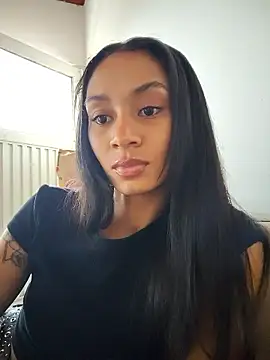 Snapshot of Leaberry chatting on 01/07/26, 09:53 Leaberry online show from 01/07/26, 09:53