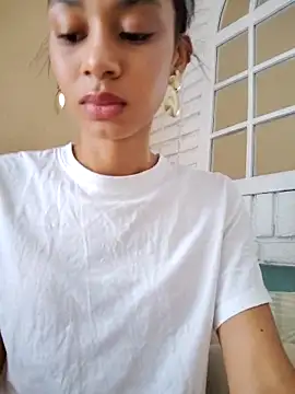 Snapshot of Leaberry chatting on 02/19/26, 08:39 Leaberry online show from 02/19/26, 08:39