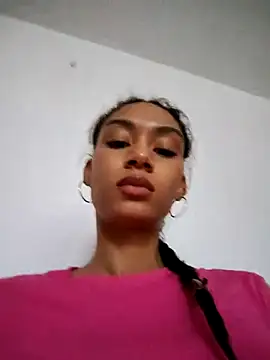 Leaberry online show from 10/12/25, 09:16