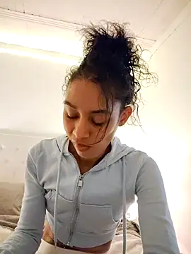 Leaberry online show from 11/29/25, 11:27