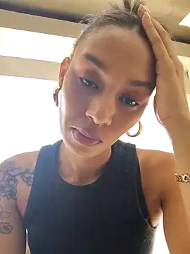 Leaberry online show from 10/02/25, 08:23