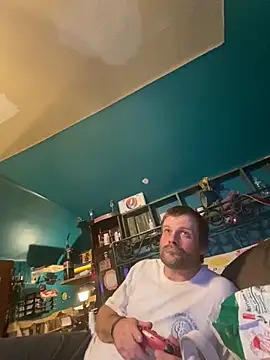 Snapshot of charactrzero chatting on 10/30/25, 11:34 charactrzero online show from 10/30/25, 11:34