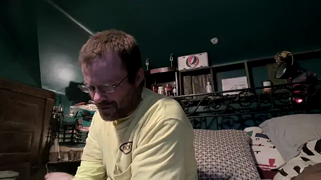 Snapshot of charactrzero chatting on 11/27/25, 01:17 charactrzero online show from 11/27/25, 01:17