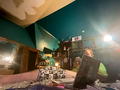 Snapshot of charactrzero chatting on 10/01/25, 06:18 charactrzero online show from 10/01/25, 06:18