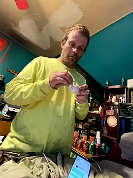 Snapshot of charactrzero chatting on 10/29/25, 11:25 charactrzero online show from 10/29/25, 11:25