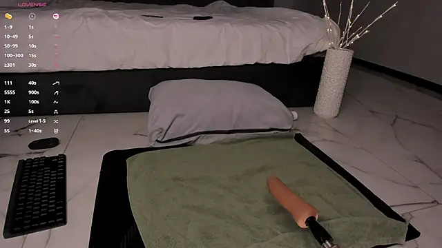 Devil Minds online show from 11/26/25, 07:58