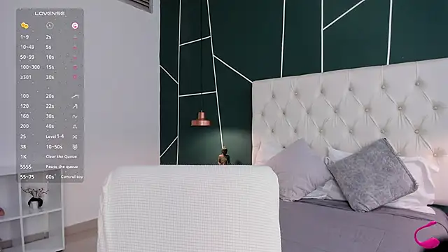 Veronicalanx1 online show from 10/04/25, 12:28