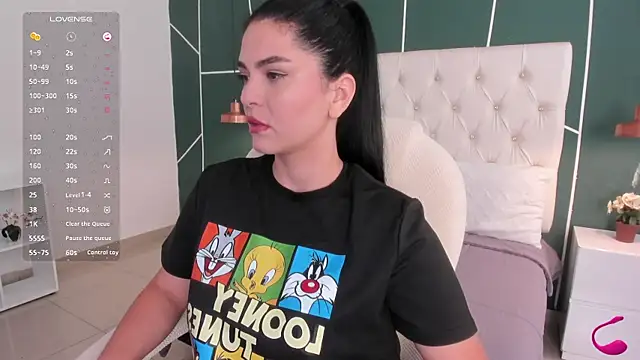 Veronicalanx1 online show from 10/31/25, 12:13