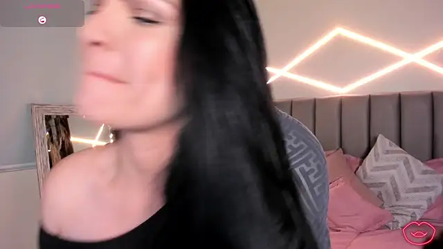 Veronicalanx1 online show from 06/02/26, 10:48