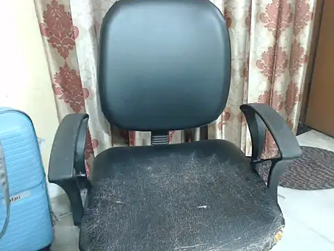 Snapshot of HOT_CHILLY chatting on 06/18/26, 02:22 HOT CHILLY online show from 06/18/26, 02:22