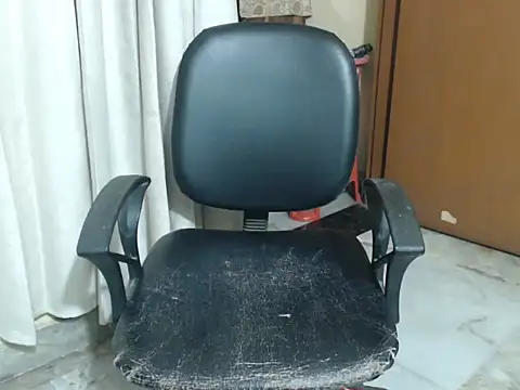 HOT CHILLY online show from 11/26/25, 03:01