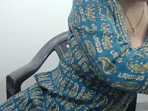 HOT CHILLY online show from 05/05/26, 11:35
