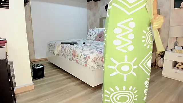 stefializon online show from 04/11/26, 01:46