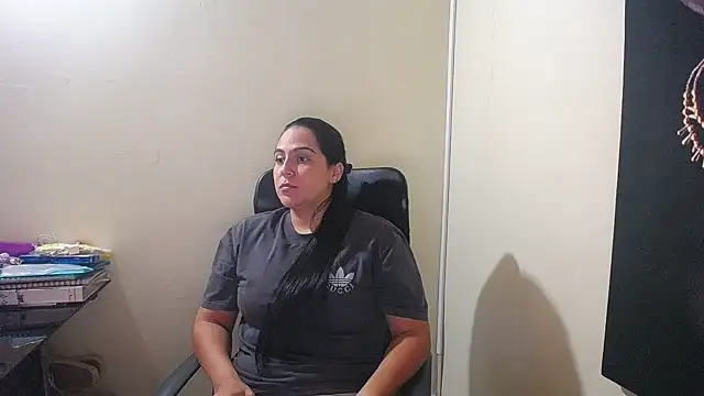 kendall 52 online show from 12/19/24, 01:51