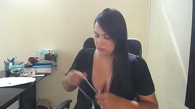 kendall 52 online show from 11/18/25, 03:37