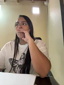 kendall 52 online show from 05/25/26, 03:22