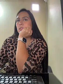 kendall 52 online show from 05/14/26, 02:47