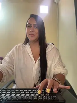 kendall 52 online show from 05/26/26, 03:43
