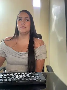 kendall 52 online show from 04/15/26, 02:54