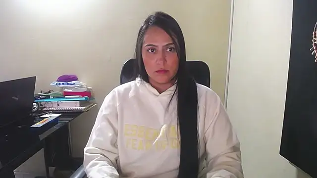 kendall 52 online show from 10/13/25, 12:29