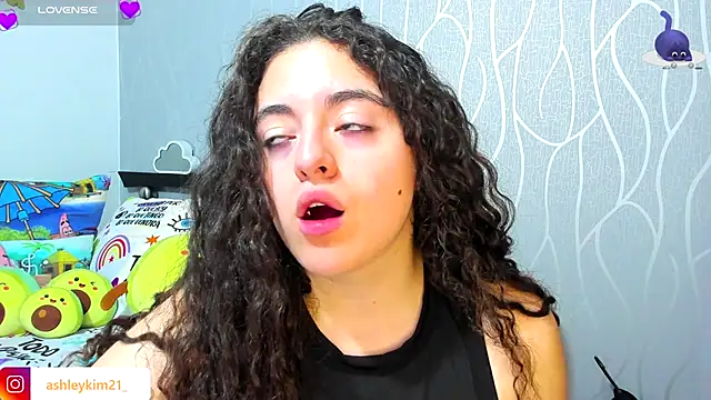 AshleyKim  online show from 11/08/25, 10:57