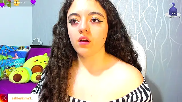 AshleyKim  online show from 12/17/25, 01:21