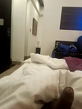 Indersaini148 online show from 04/28/26, 03:49