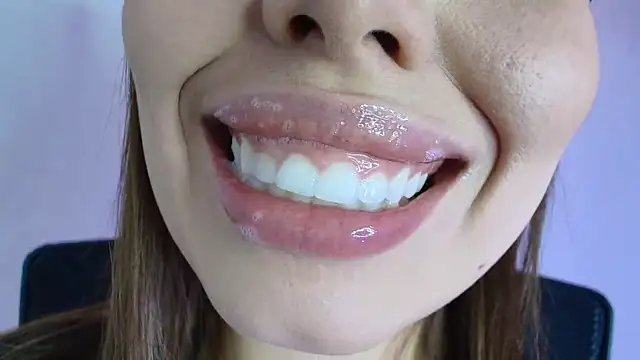 lisbet21x online show from 12/18/25, 08:12