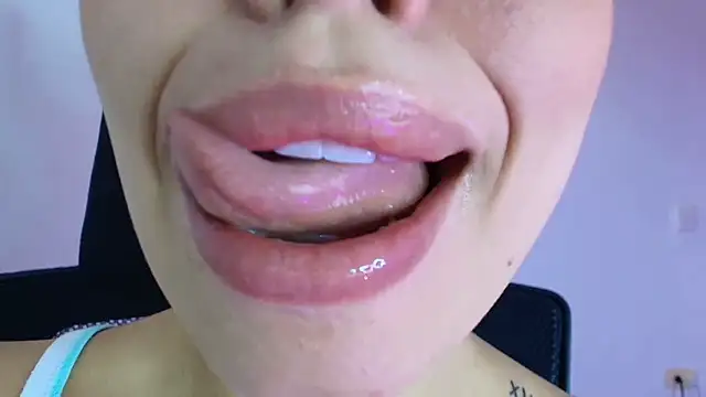 lisbet21x online show from 11/08/25, 01:58