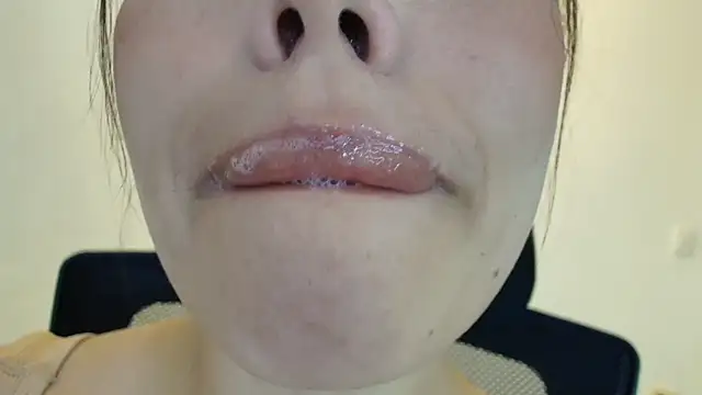 lisbet21x online show from 12/05/25, 09:12