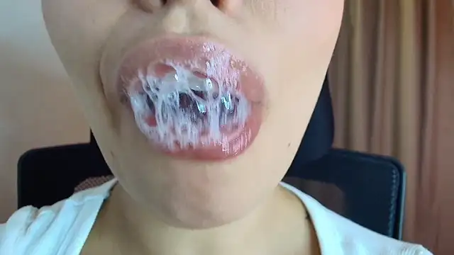 lisbet21x online show from 04/13/26, 10:47