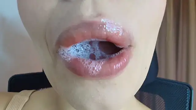 lisbet21x online show from 04/11/26, 09:29