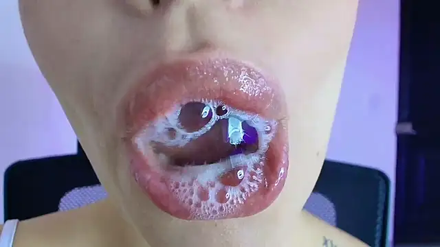 lisbet21x online show from 12/21/25, 02:52