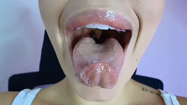 lisbet21x online show from 11/06/25, 10:25