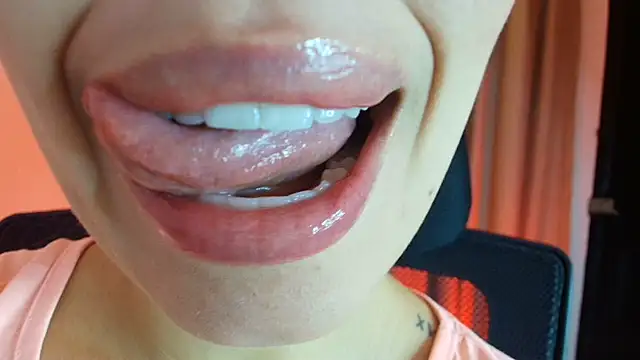 Snapshot of lisbet21x chatting on 07/11/26, 03:45 lisbet21x online show from 07/11/26, 03:45