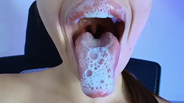 lisbet21x online show from 02/15/26, 09:25