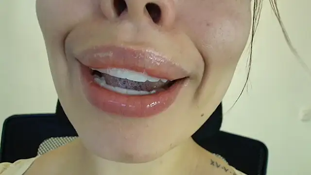 lisbet21x online show from 11/30/25, 02:51