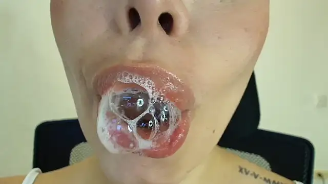 lisbet21x online show from 11/29/25, 08:09