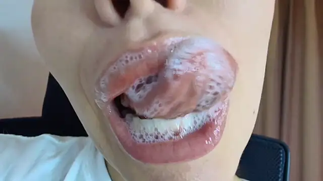 lisbet21x online show from 04/12/26, 11:46