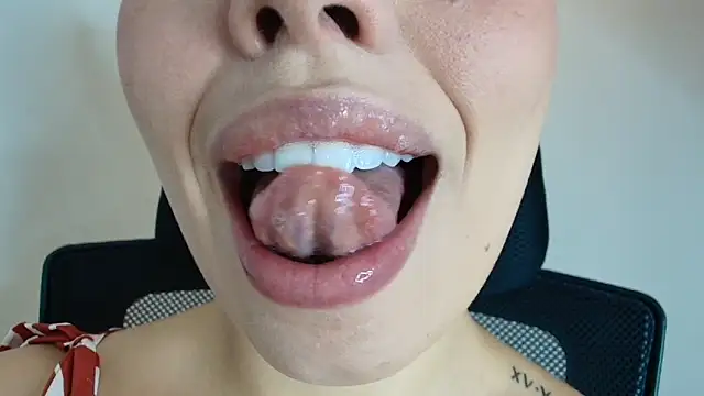 lisbet21x online show from 11/15/25, 02:54