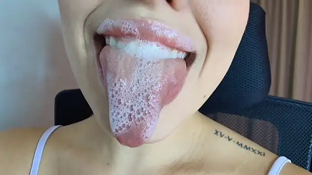 lisbet21x online show from 04/08/26, 10:00